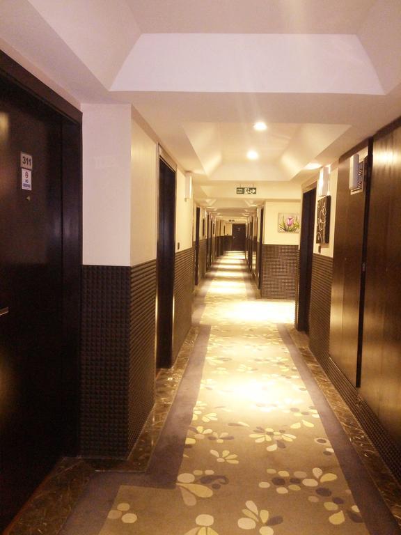 Best Western Plus O2 Indore Exteriör bild