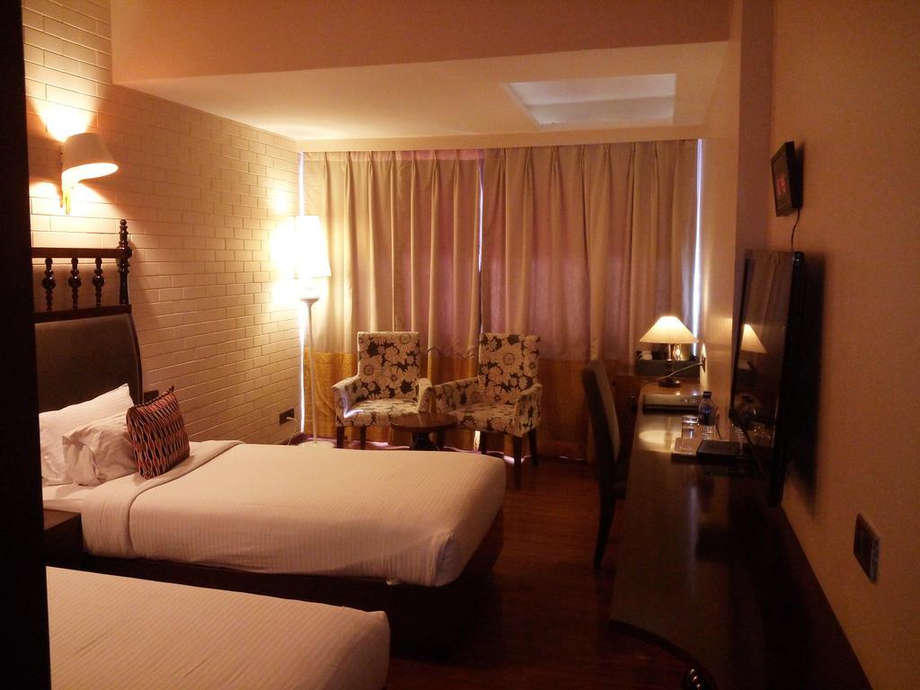 Best Western Plus O2 Indore Exteriör bild
