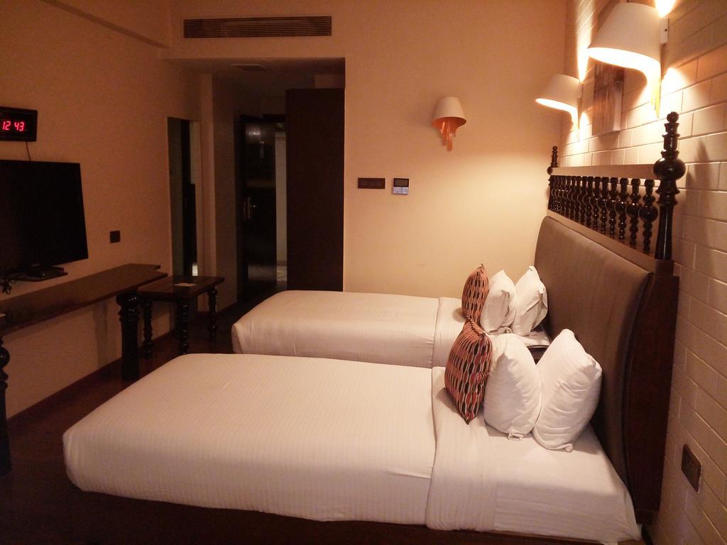 Best Western Plus O2 Indore Exteriör bild