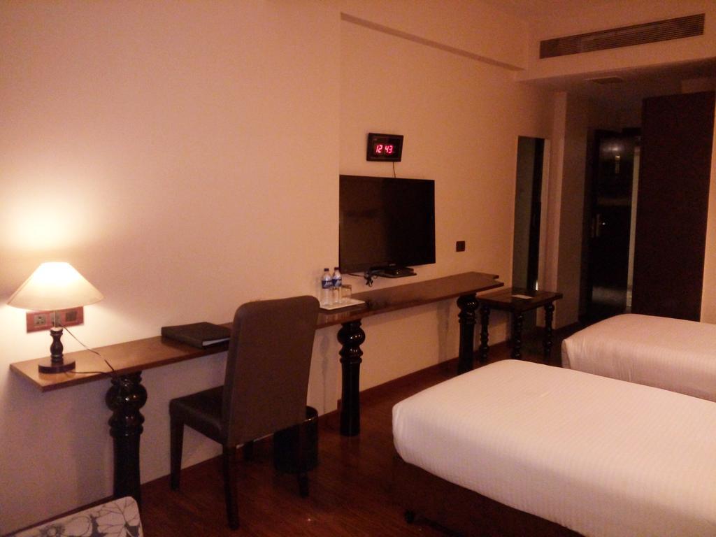 Best Western Plus O2 Indore Exteriör bild