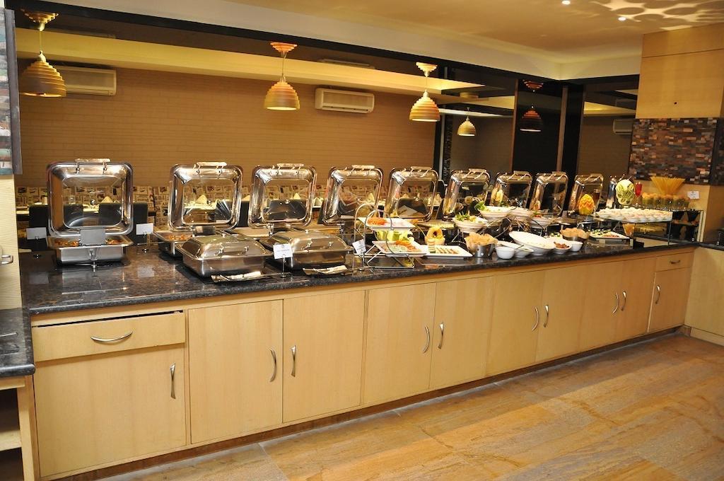 Best Western Plus O2 Indore Exteriör bild