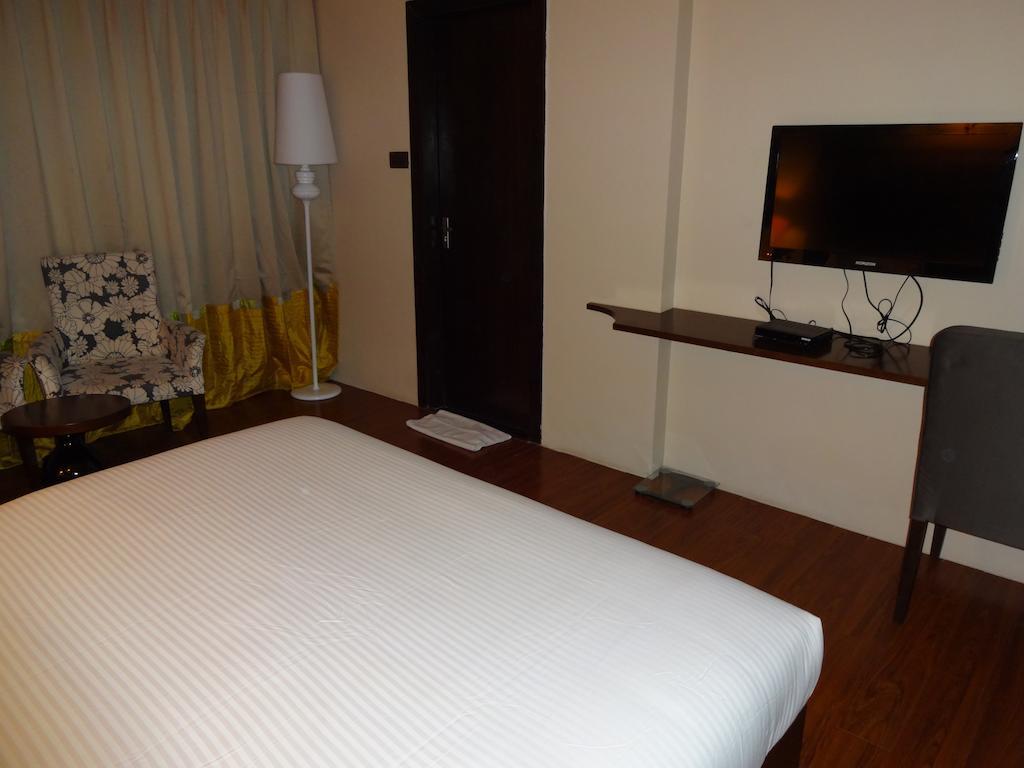 Best Western Plus O2 Indore Exteriör bild
