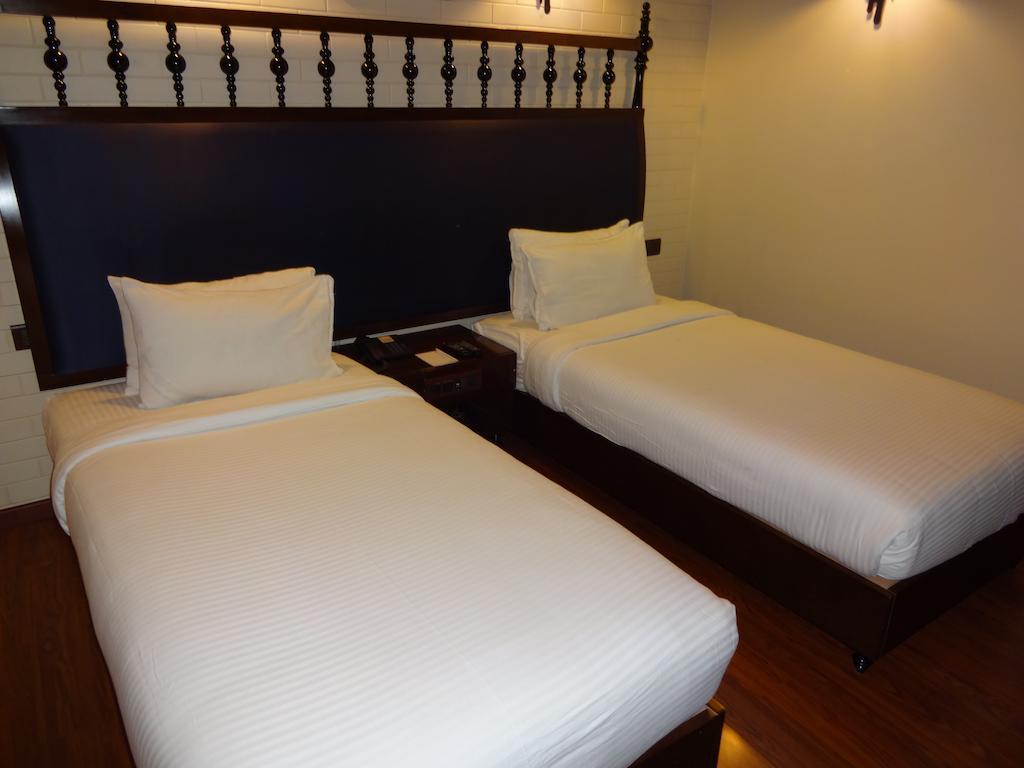 Best Western Plus O2 Indore Exteriör bild